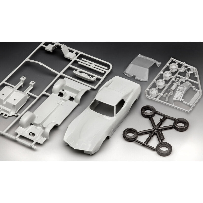 Chevrolet Corvette C3 Stingray 1:32 schaalmodel onderdelen whats in the box