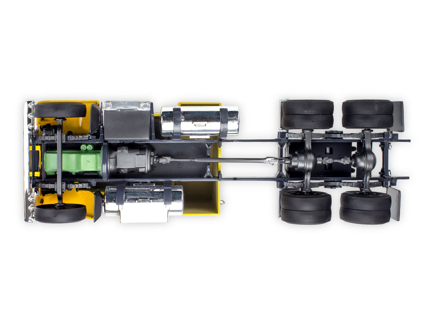 Revell Chevrolet Bison vrachtwagen modelbouwkit gedetailleerd chassis
