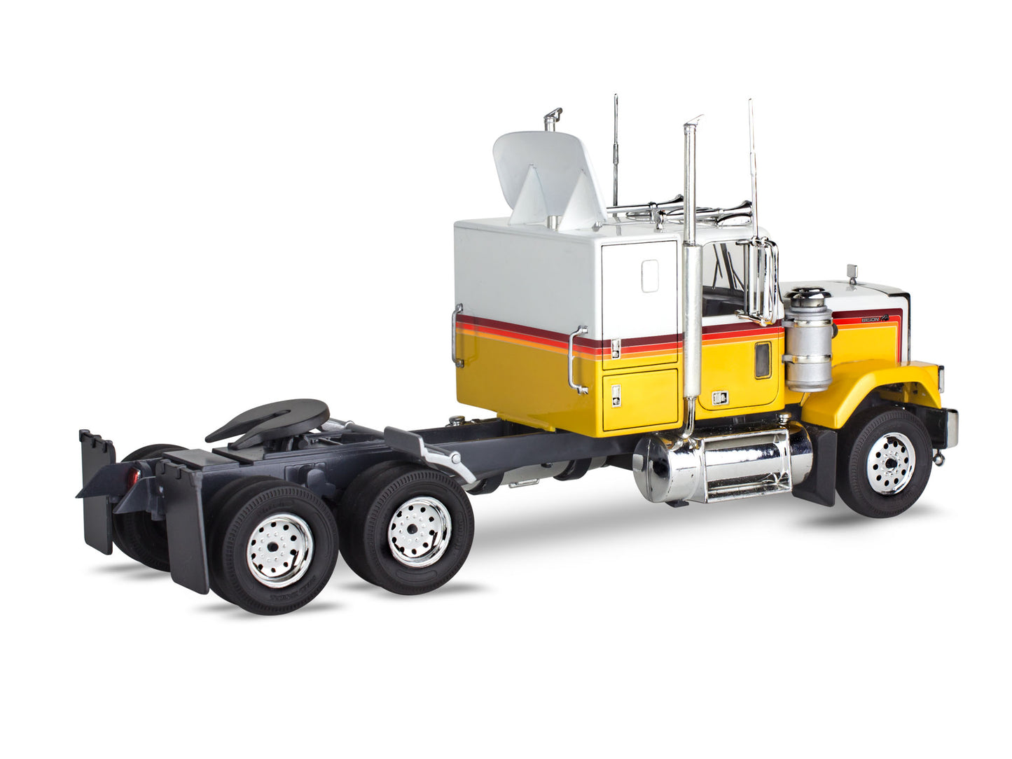 Revell Chevrolet Bison Truck 1:32