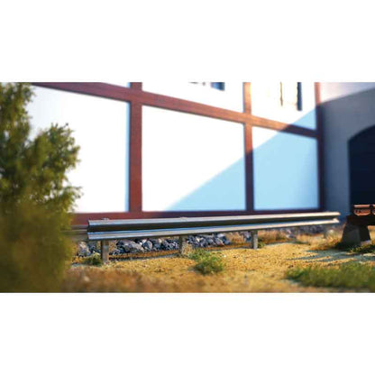 Maquett crash barrier gebruikt in diorama vangrail 
