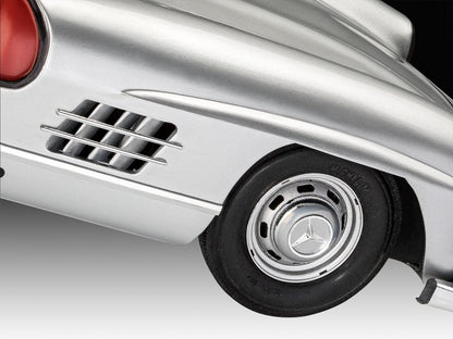 1:12 Mercedes-Benz 300 SL Gullwing Revell 07657